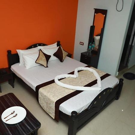 Megha Residency Hotel Haveri Exterior foto